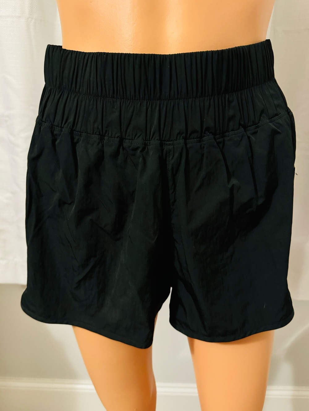 Great Yogalicious size S black wide waistband pull on shorts UPF 50+ new